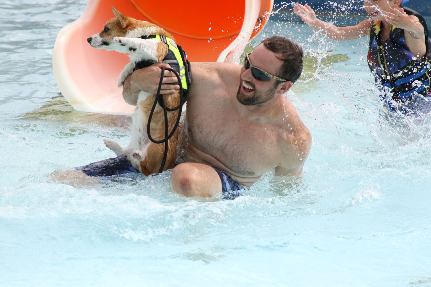 Dogs at the pool (43).JPG
